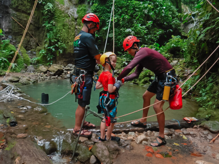 Tour Pure Trek Canyoning